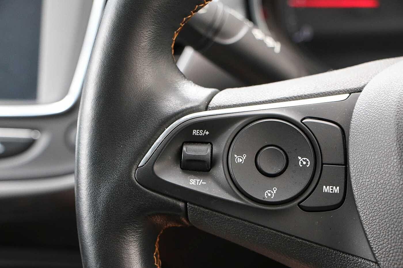 Used Vauxhall Crossland X 2017 for sale - 76606987: Photo 11