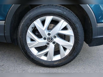 Used Volkswagen Tiguan 2022 for sale - 77892111: Photo