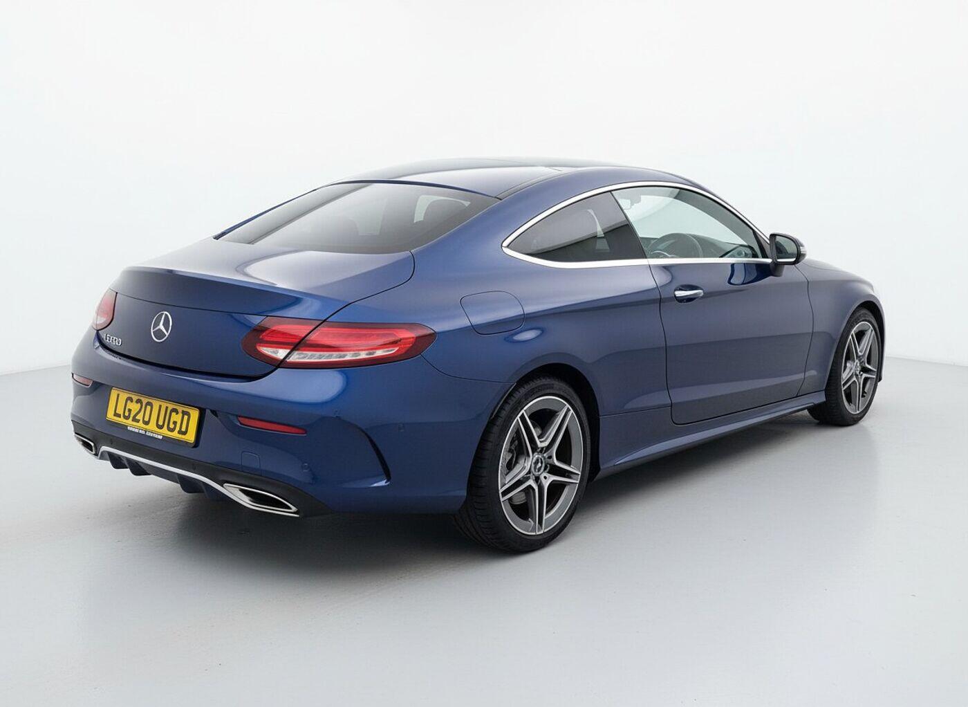 Used Mercedes-Benz C Class 2020 for sale - 76936042: Photo 2