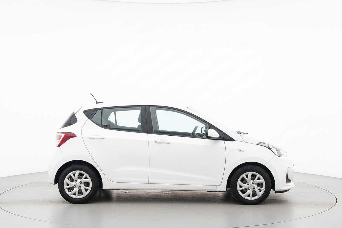 Used Hyundai i10 for sale - 76608542: Photo 2