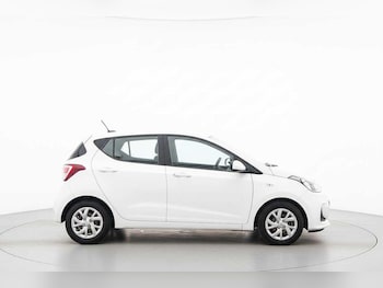 Used Hyundai i10 2017 for sale - 76608542: Photo