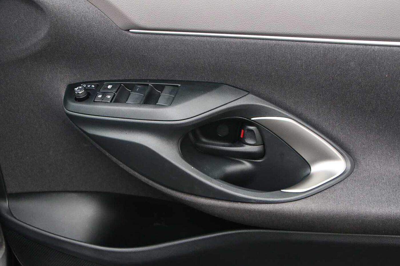 Used Toyota Yaris Cross 2023 for sale - 76608326: Photo 13