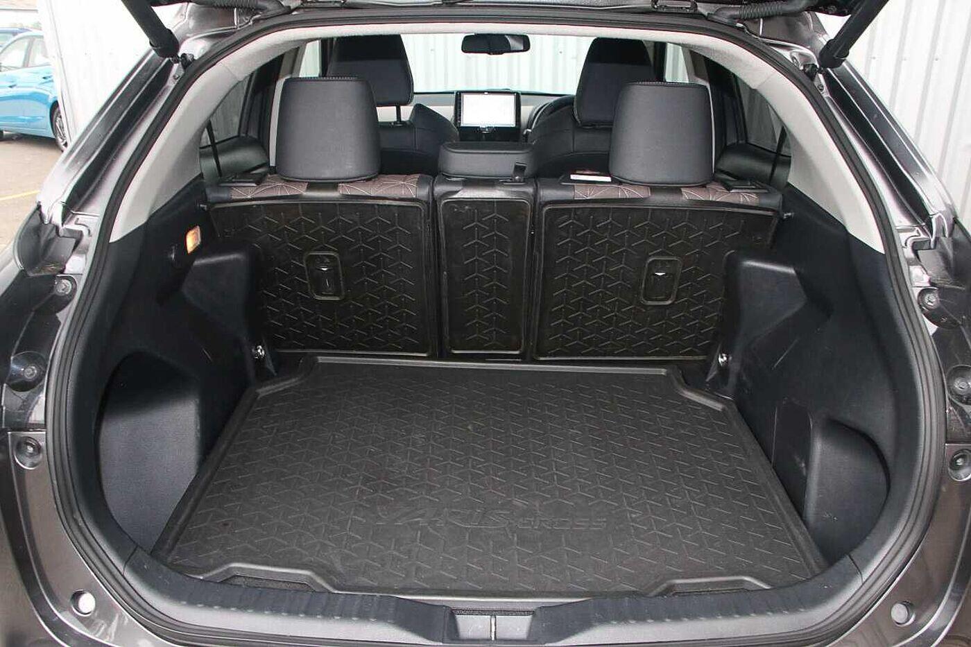 Used Toyota Yaris Cross 2023 for sale - 76608326: Photo 6