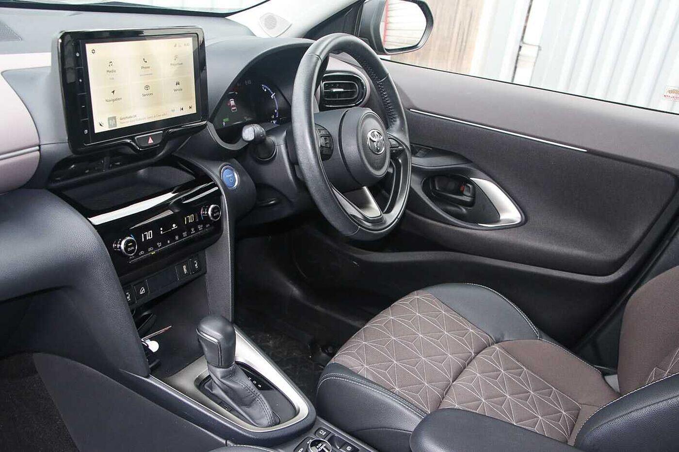 Used Toyota Yaris Cross 2023 for sale - 76608326: Photo 8