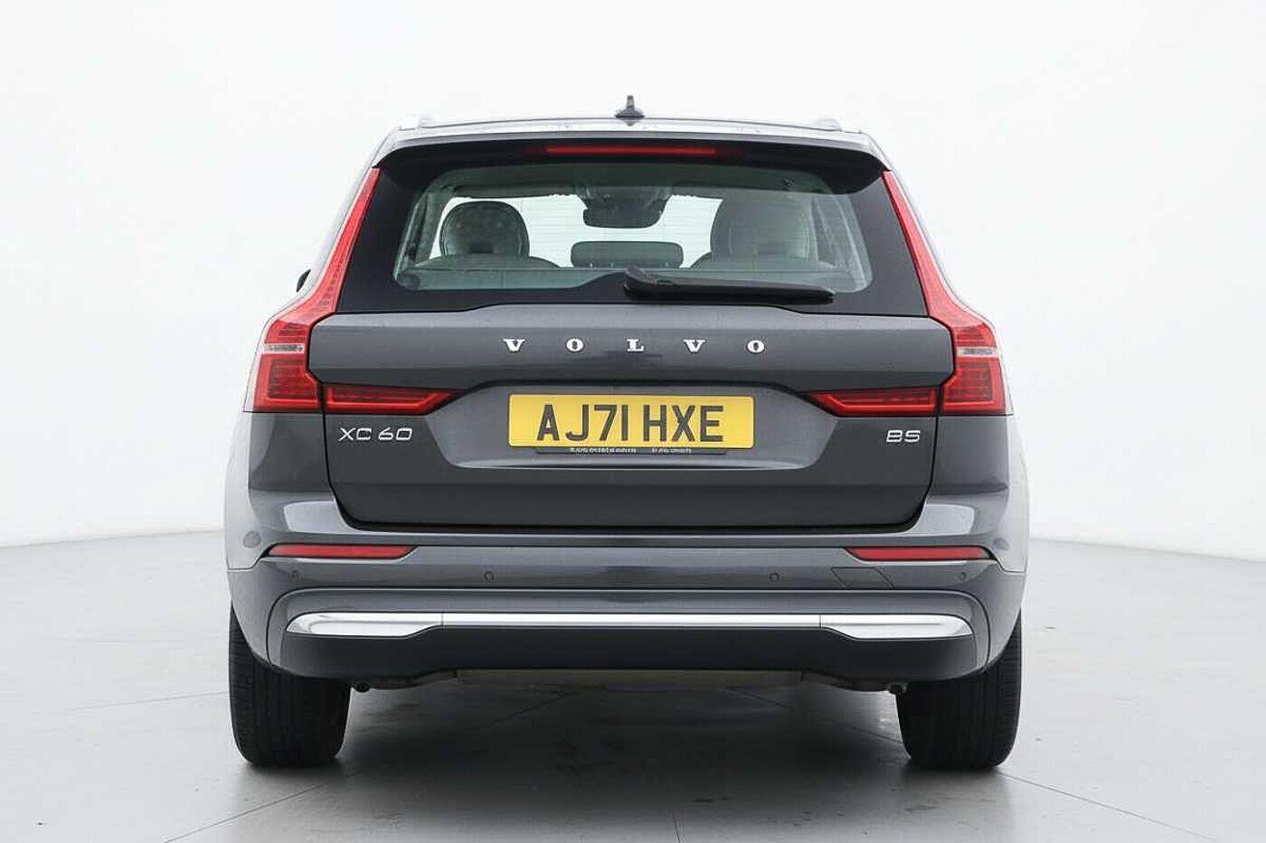 Used Volvo XC60 2022 for sale - 76742964: Photo 2
