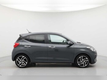Used Hyundai i10 2023 for sale - 76607938: Photo