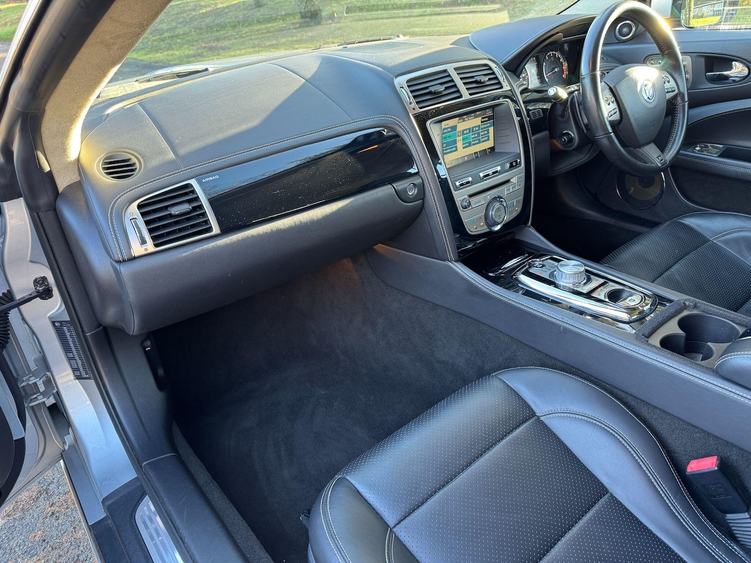 Used Jaguar XK 2011 for sale - 77109440: Photo 23