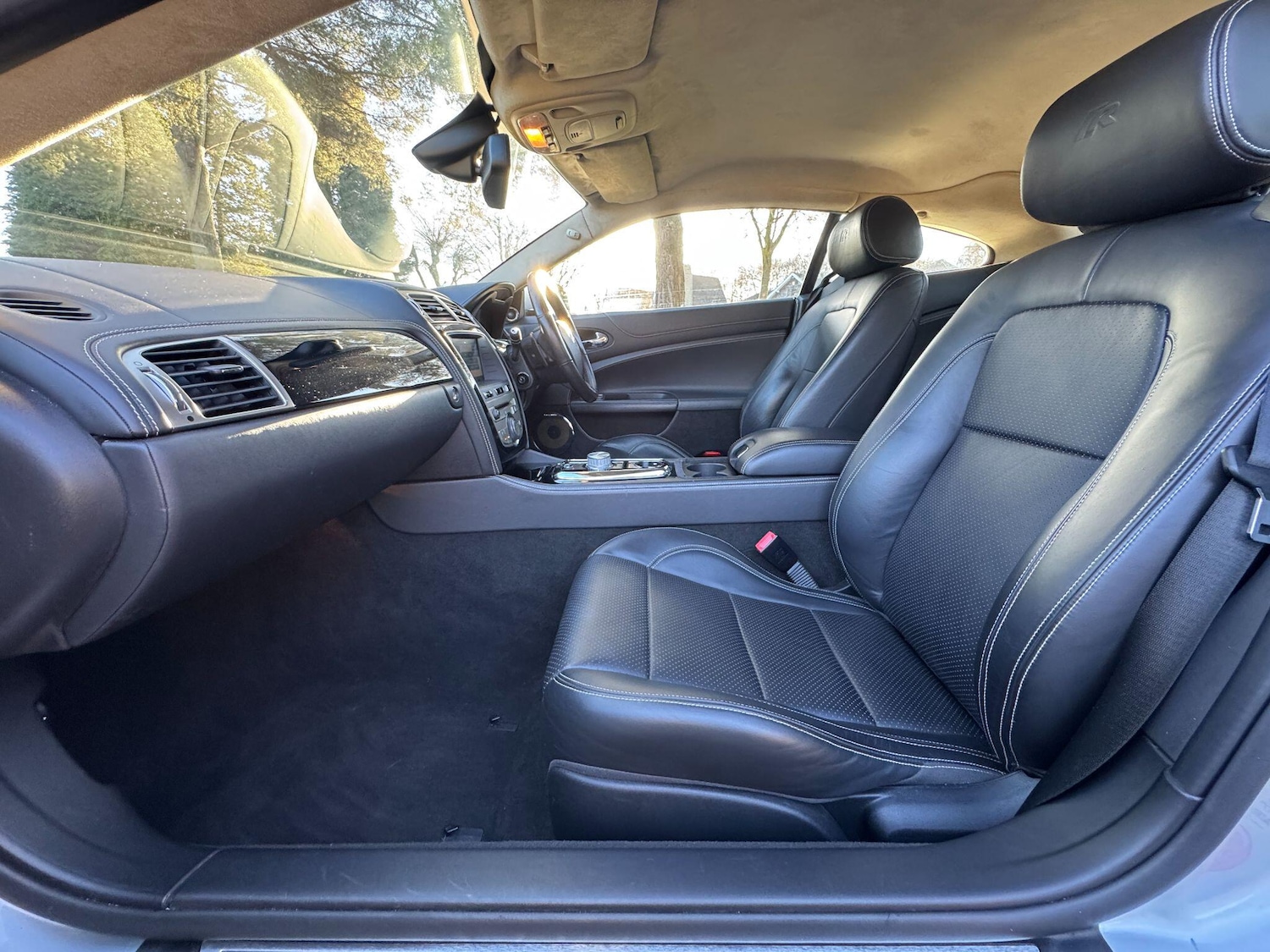 Used Jaguar XK 2011 for sale - 77109440: Photo 29