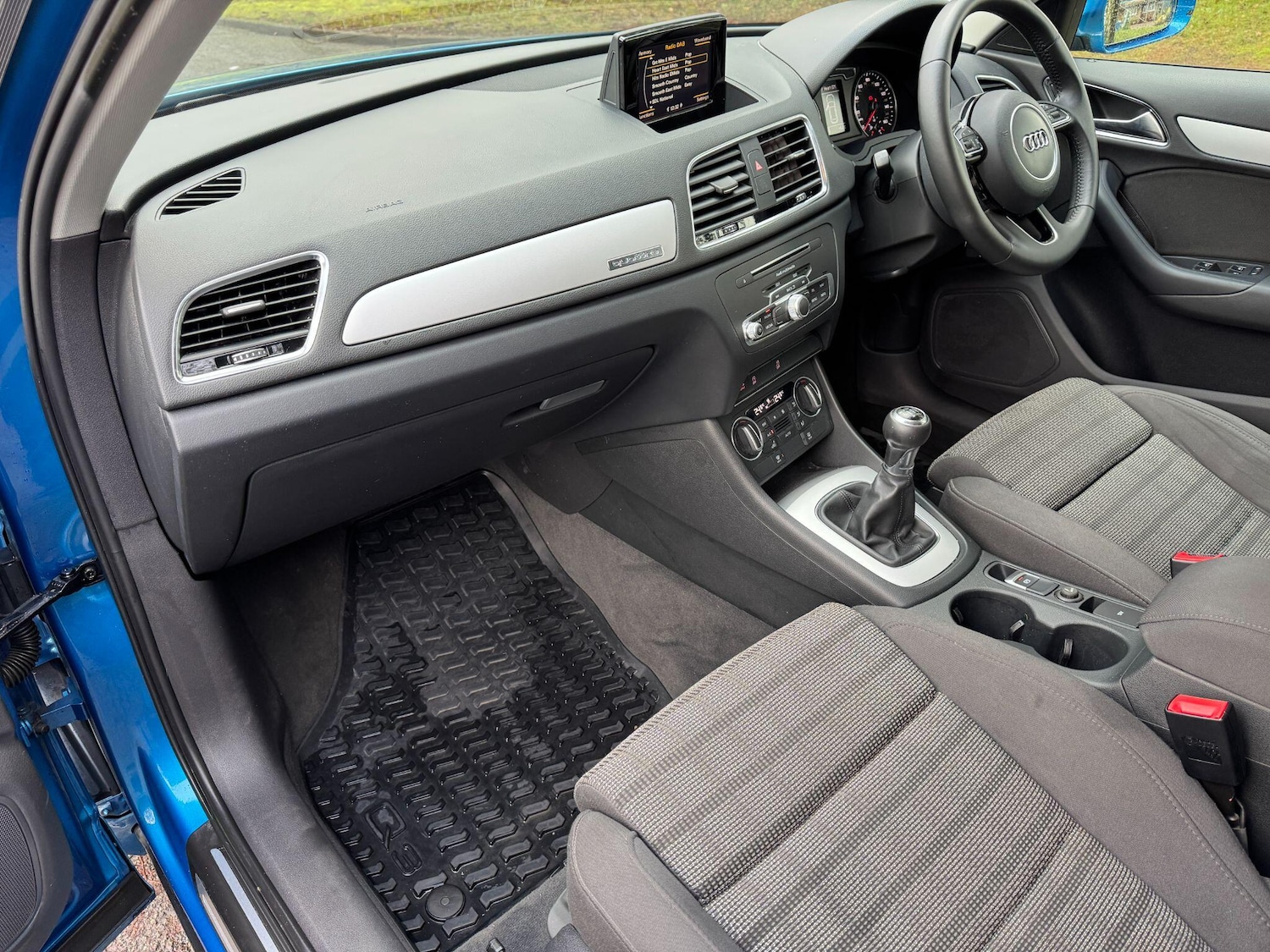 Used Audi Q3 2015 for sale - 77439933: Photo 54