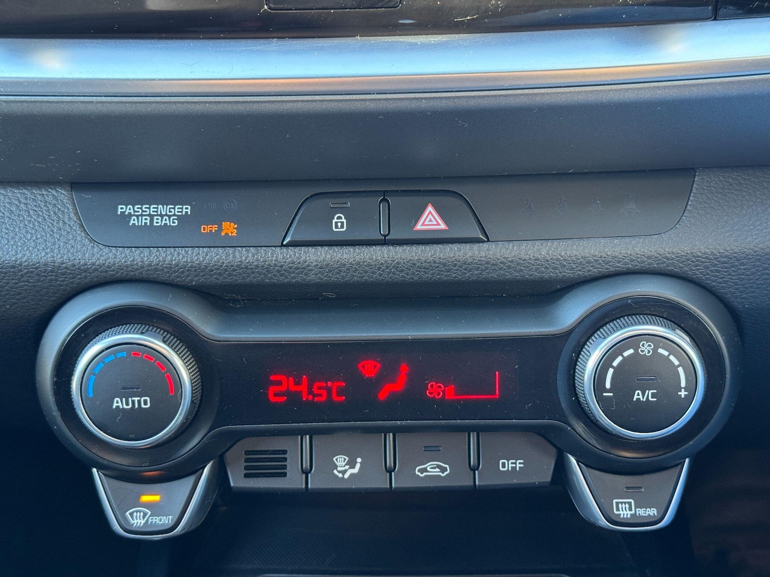 Used Kia Stonic 2019 for sale - 76759681: Photo 39