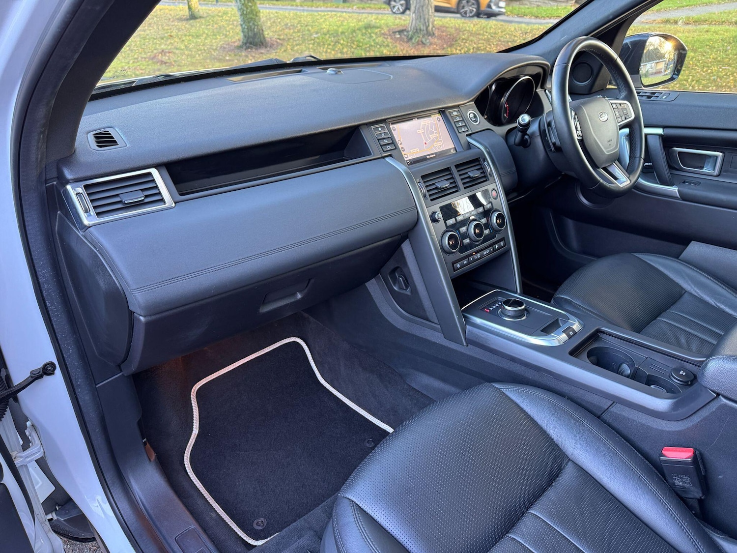 Used Land Rover Discovery Sport 2019 for sale - 76645726: Photo 26