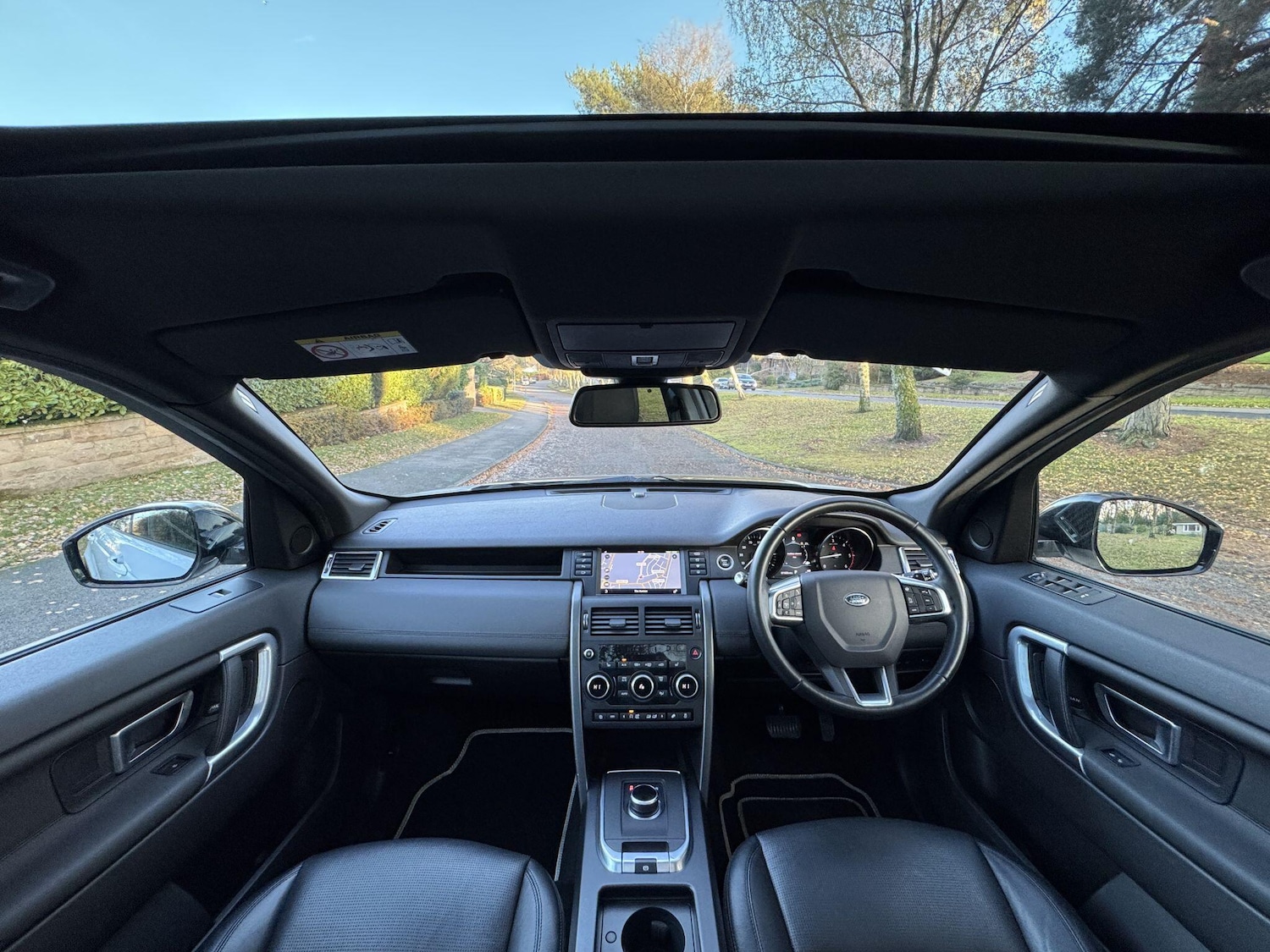 Used Land Rover Discovery Sport 2019 for sale - 76645726: Photo 4