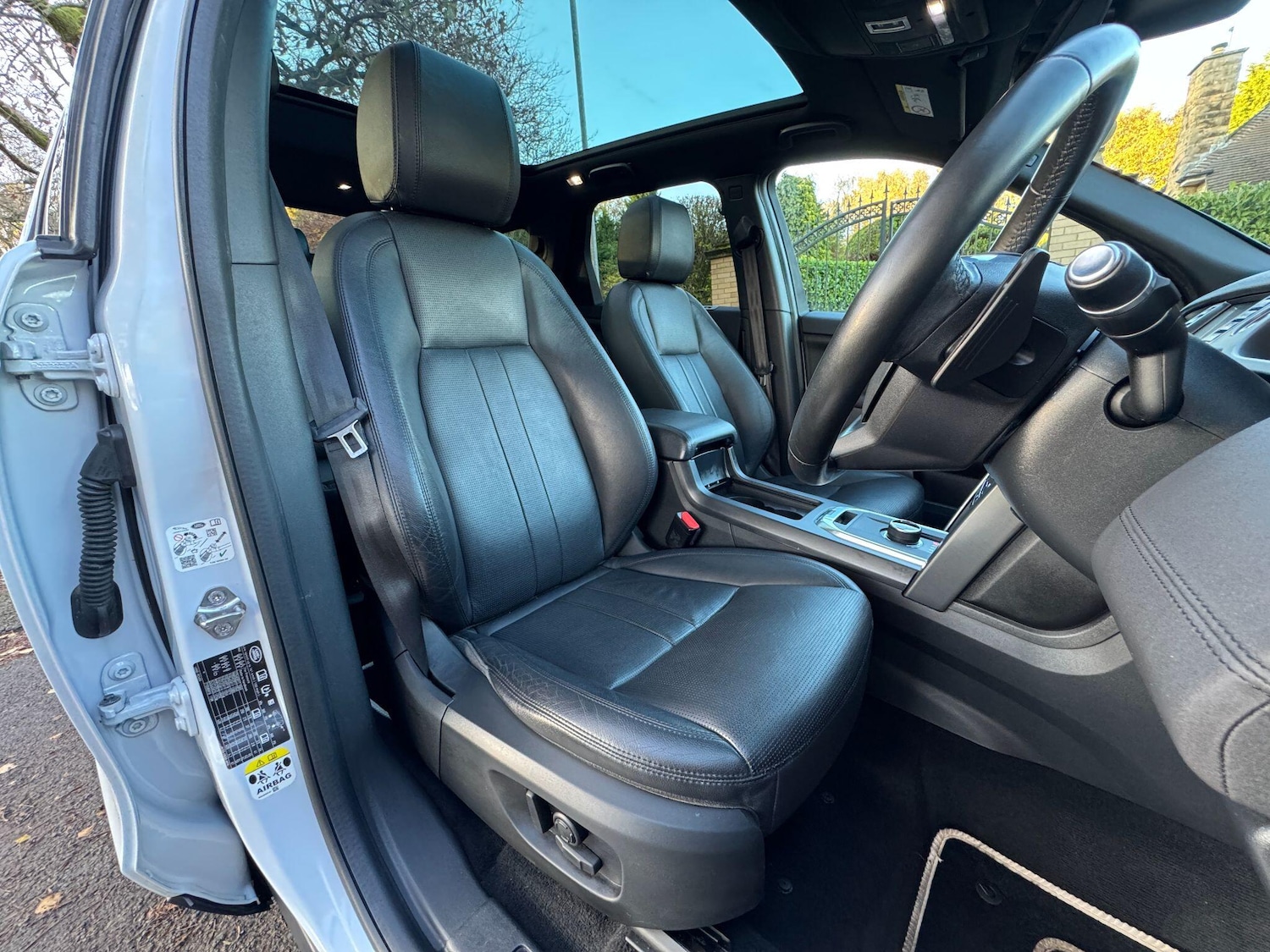 Used Land Rover Discovery Sport 2019 for sale - 76645726: Photo 46