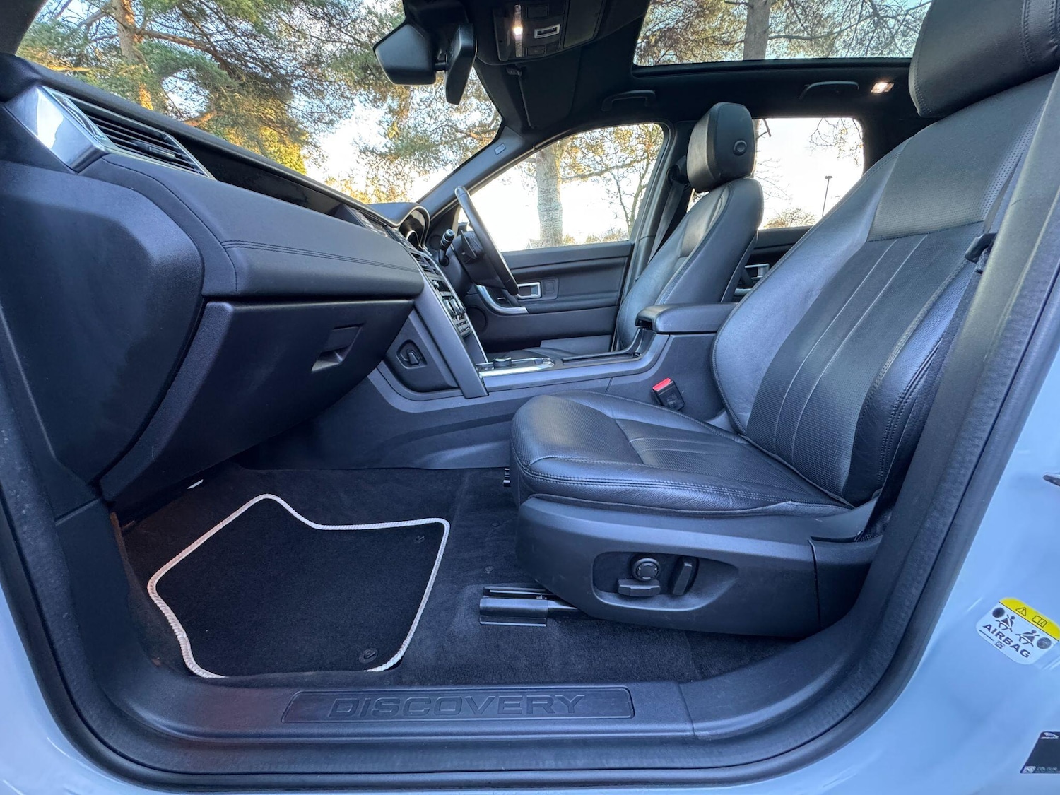 Used Land Rover Discovery Sport 2019 for sale - 76645726: Photo 77