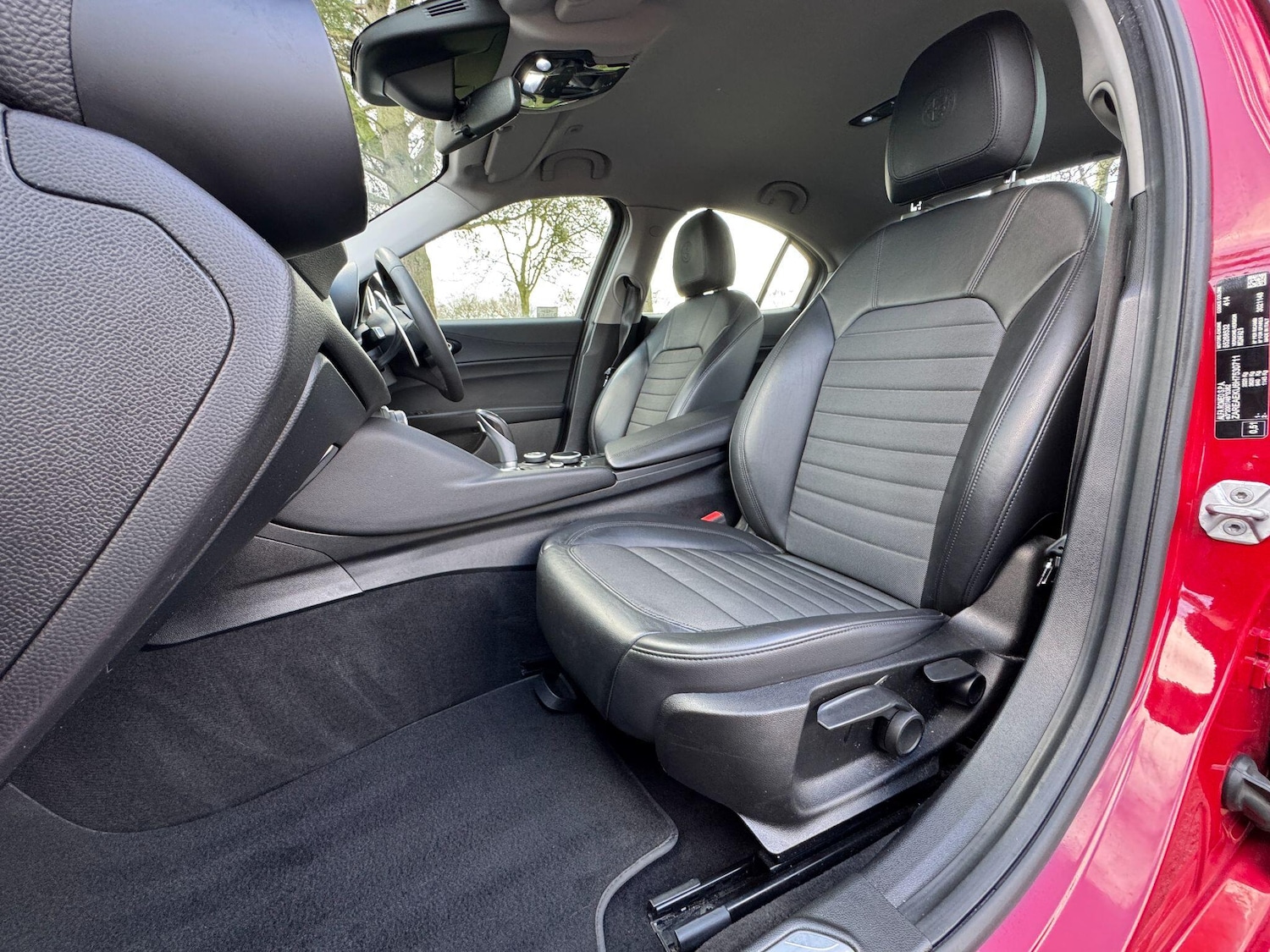 Used Alfa Romeo Giulia 2017 for sale - 77853221: Photo 5