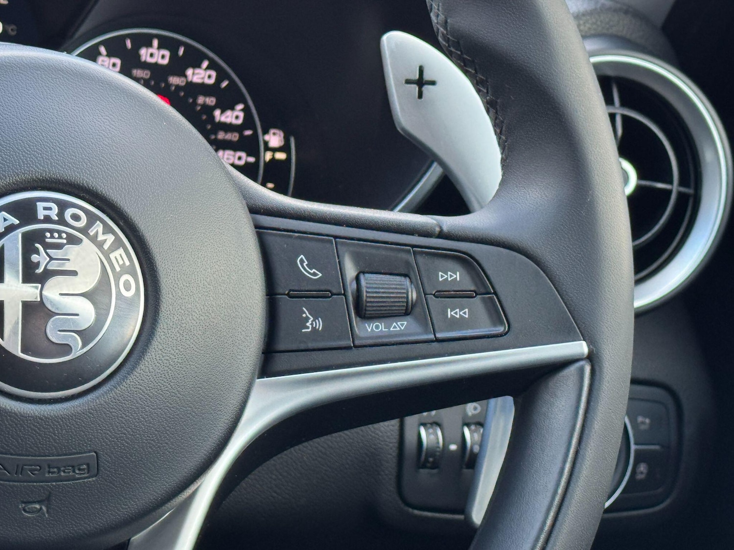 Used Alfa Romeo Giulia 2017 for sale - 77853221: Photo 55