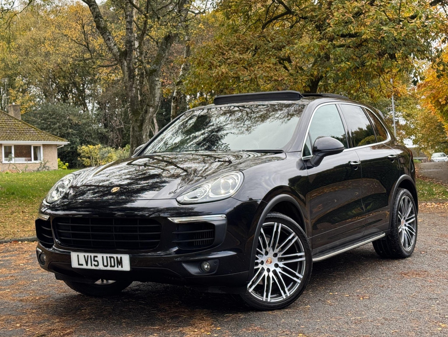 Used Porsche Cayenne 2015 for sale - 76485097: Photo 1