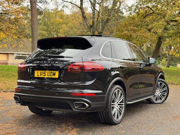 Used Porsche Cayenne 2015 for sale - 76485097: Photo