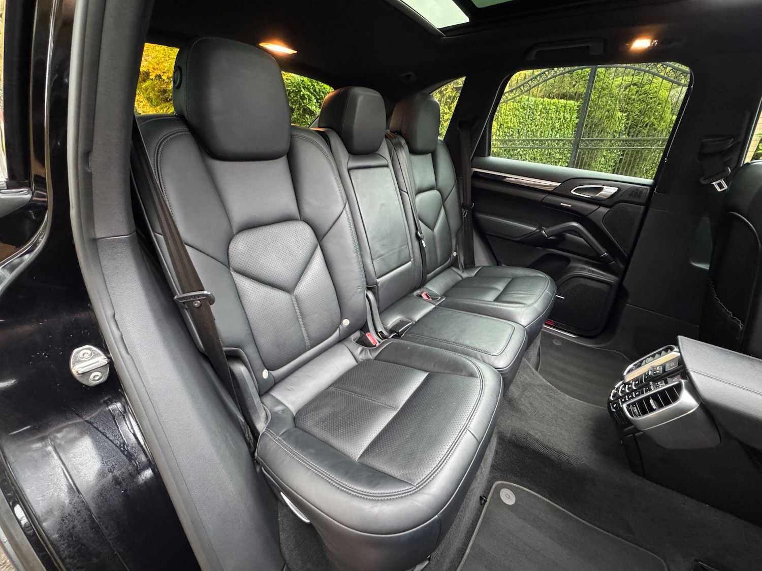 Used Porsche Cayenne 2015 for sale - 76485097: Photo 37