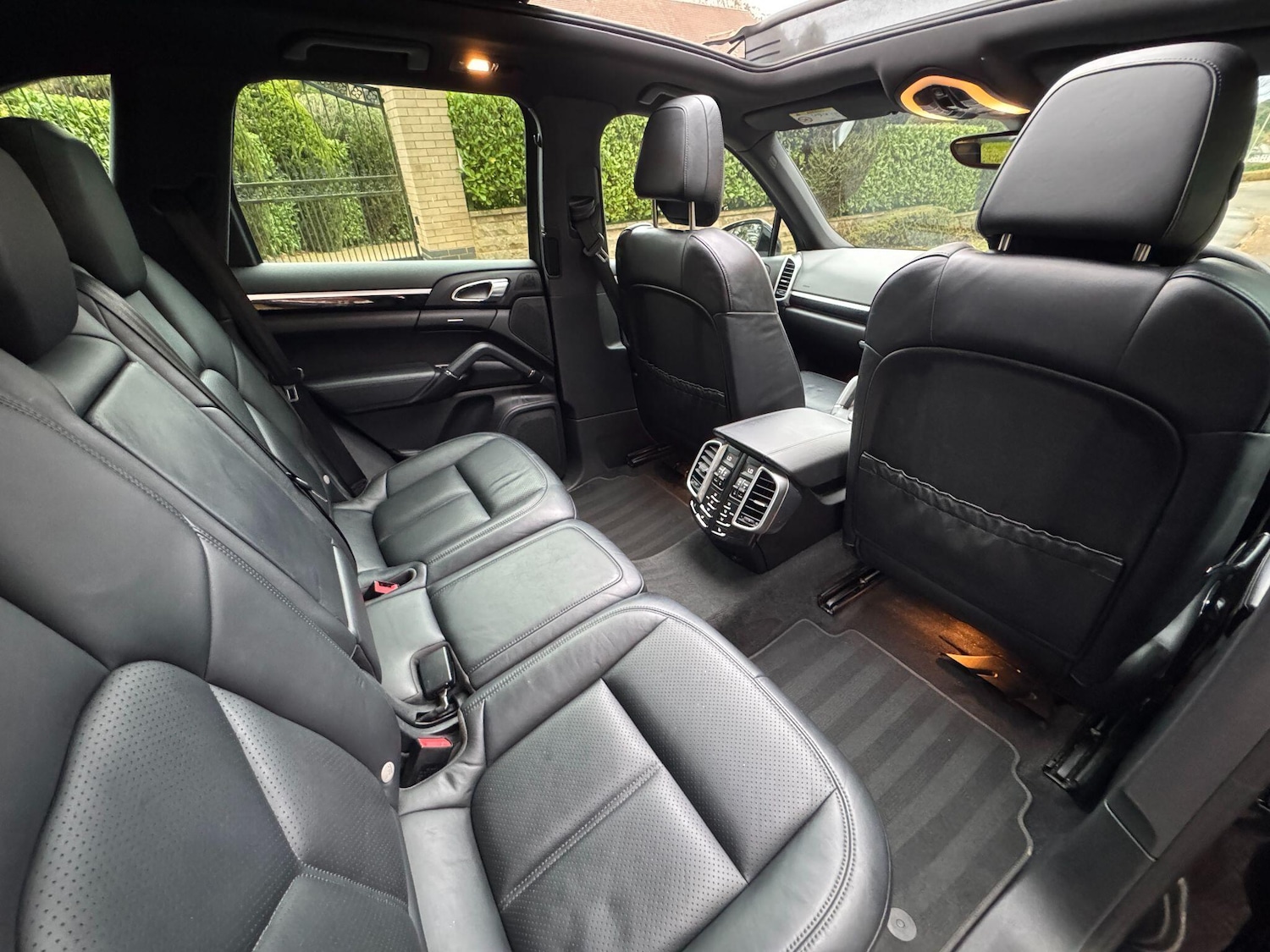 Used Porsche Cayenne 2015 for sale - 76485097: Photo 40