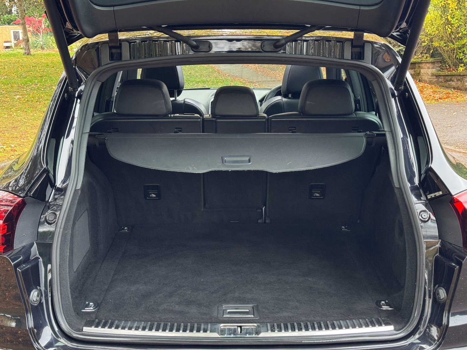 Used Porsche Cayenne 2015 for sale - 76485097: Photo 44