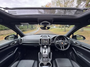 Used Porsche Cayenne 2015 for sale - 76485097: Photo