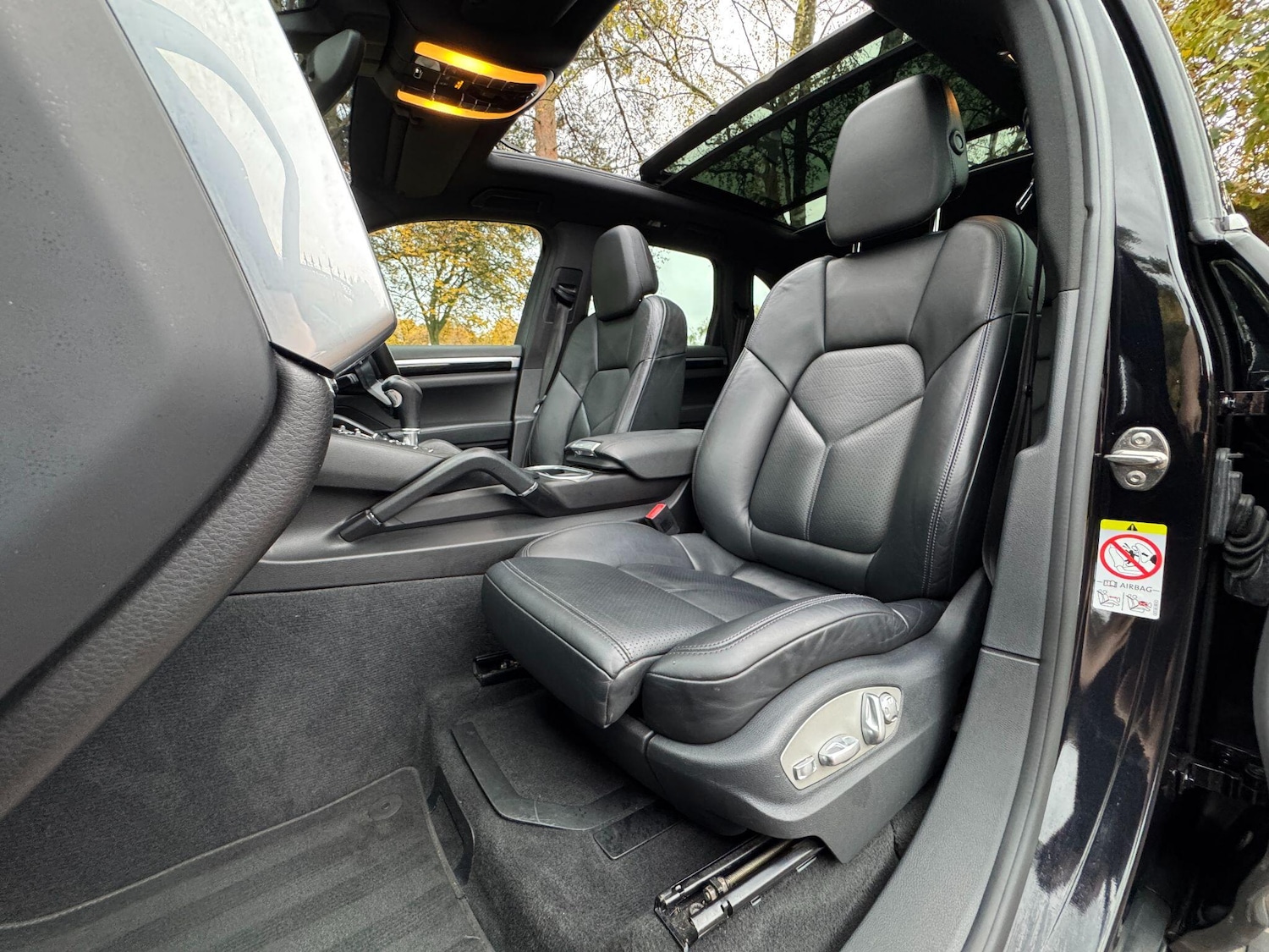 Used Porsche Cayenne 2015 for sale - 76485097: Photo 5