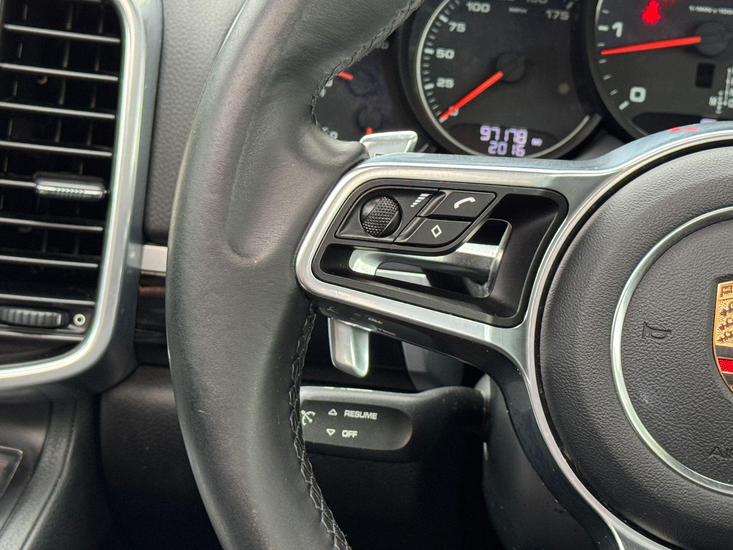 Used Porsche Cayenne 2015 for sale - 76485097: Photo 70