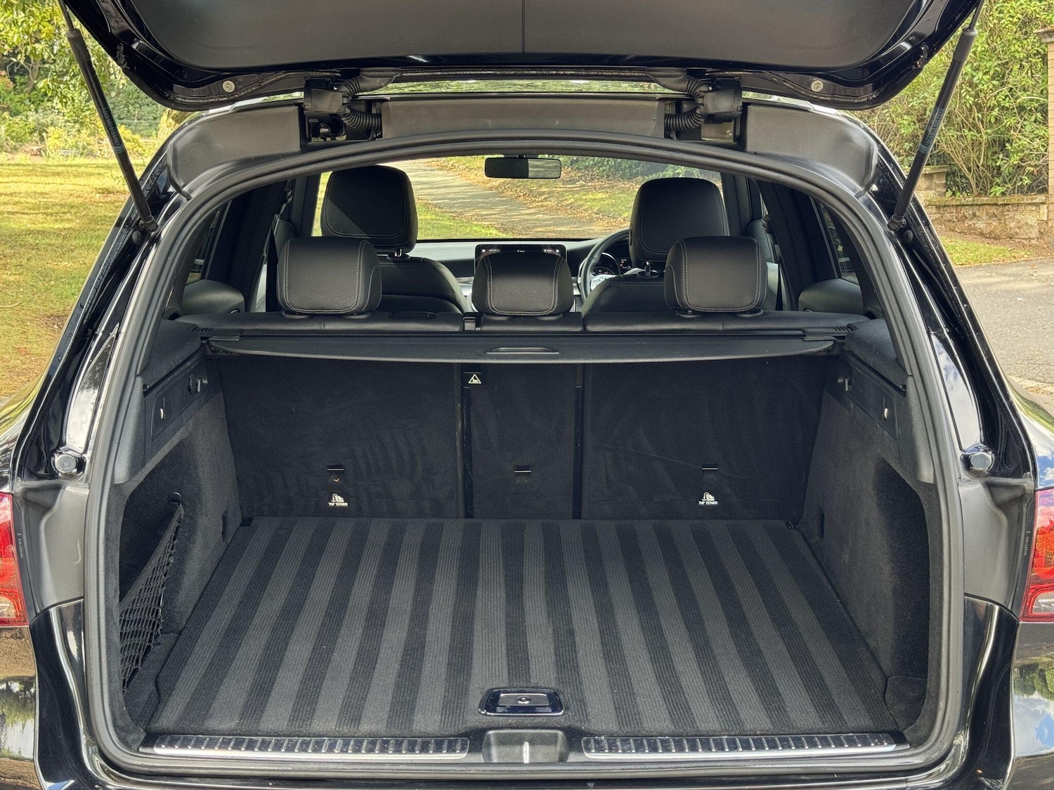 Vehicle 28
