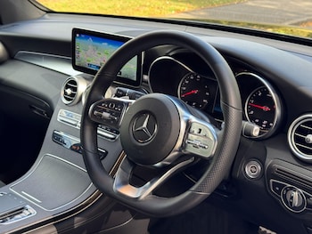 Used Mercedes-Benz GLC 2019 for sale - 75769850: Photo