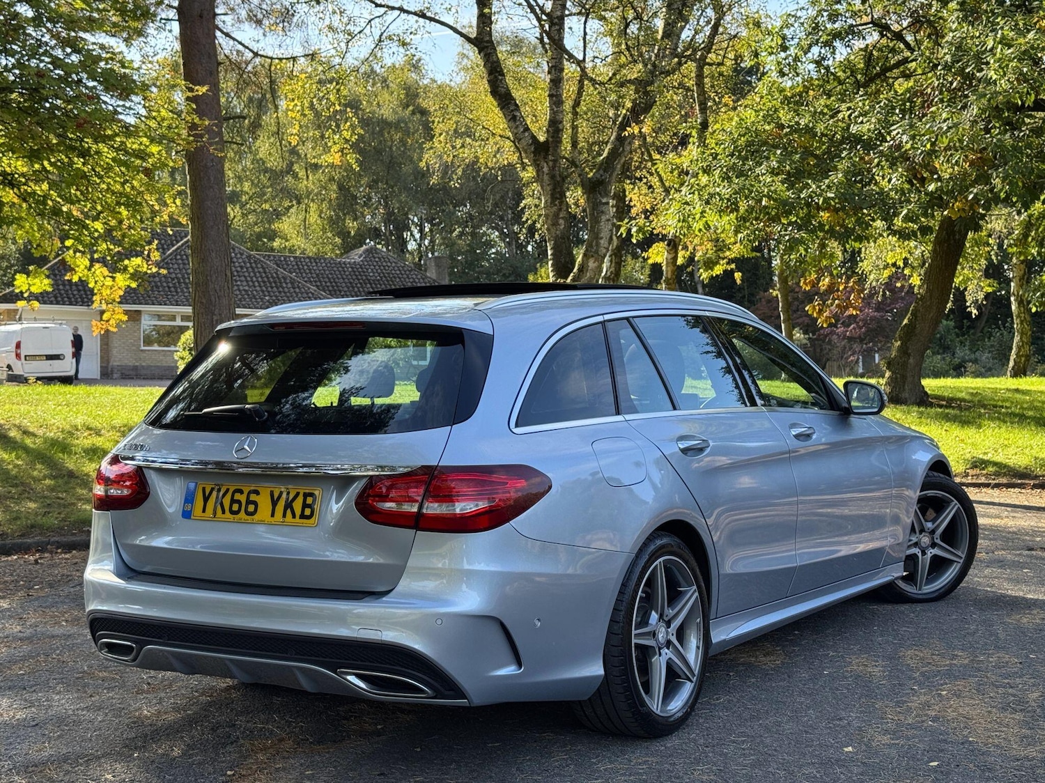 Used Mercedes-Benz C Class 2016 for sale - 76326186: Photo 2