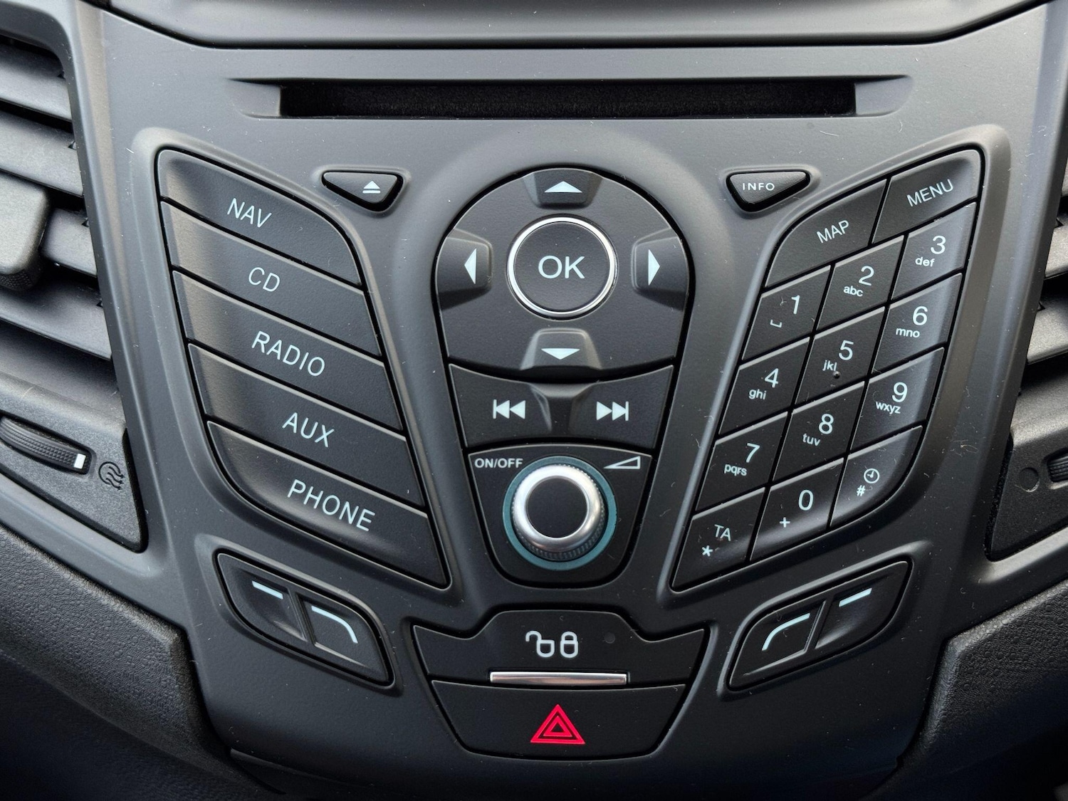 Used Ford Fiesta 2016 for sale - 76936211: Photo 13