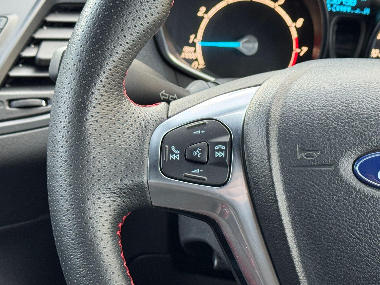 Used Ford Fiesta 2016 for sale - 76936211: Photo 58