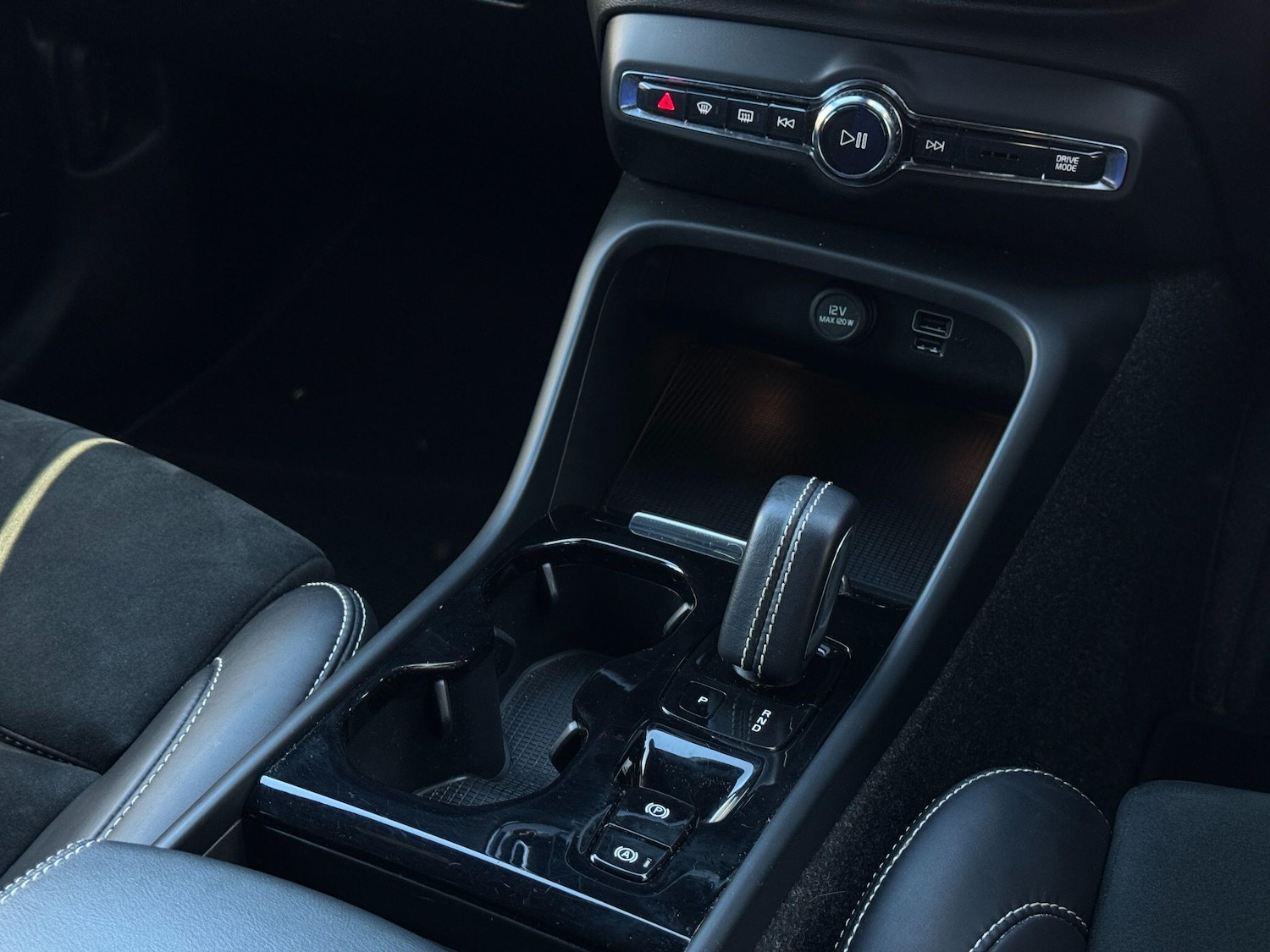 Used Volvo XC40 2021 for sale - 77015848: Photo 25