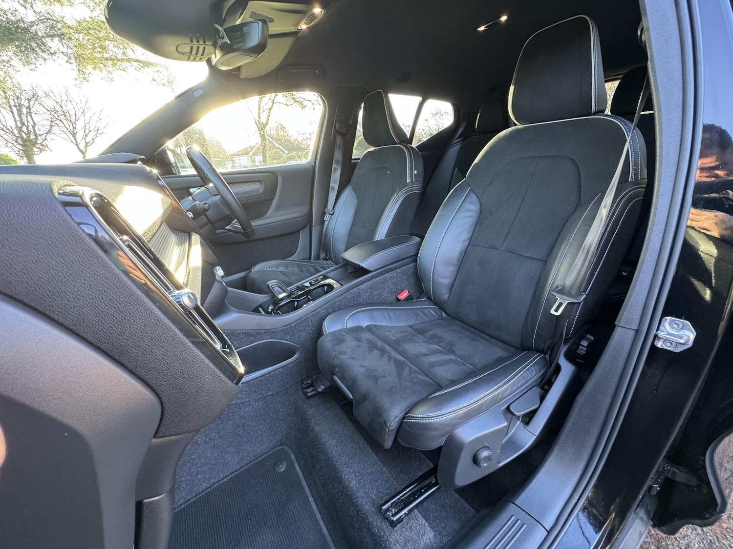 Used Volvo XC40 2021 for sale - 77015848: Photo 5