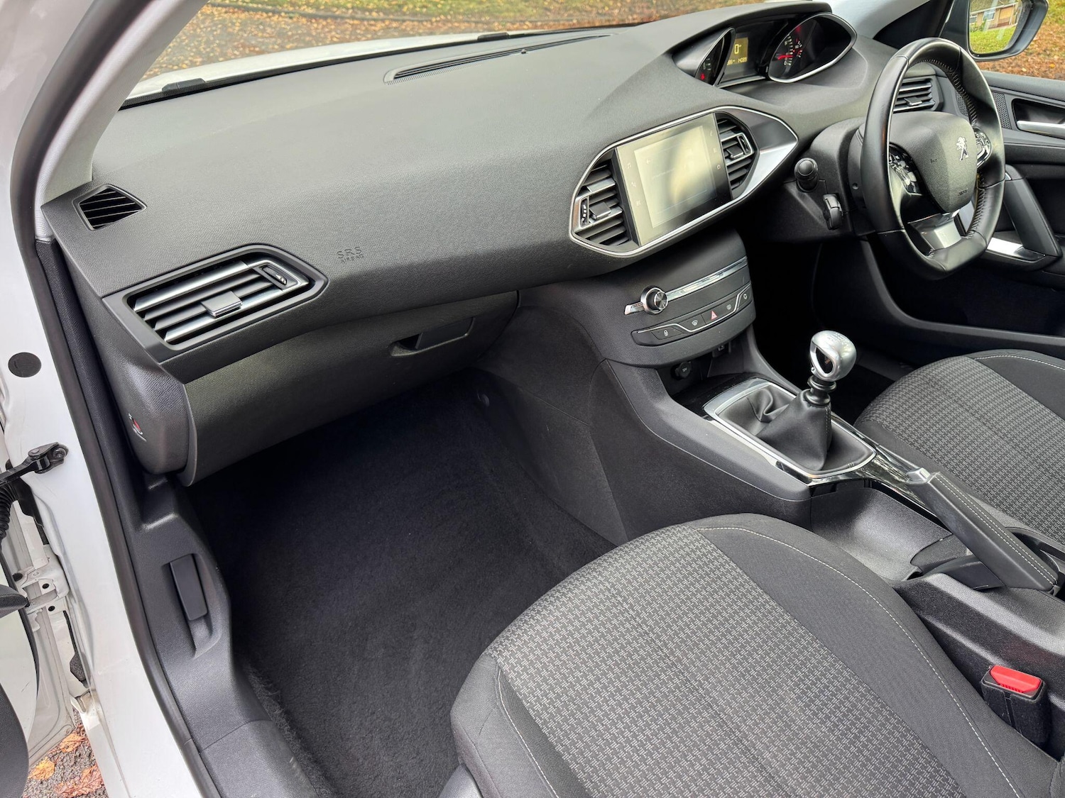 Used Peugeot 308 2017 for sale - 77254833: Photo 14