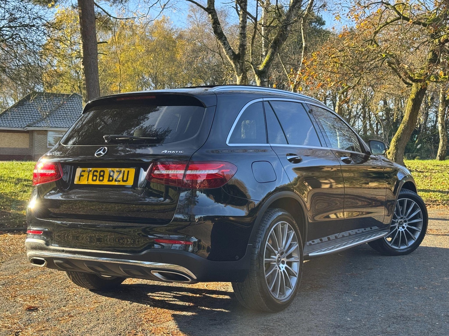 Used Mercedes-Benz GLC 2019 for sale - 76689266: Photo 2
