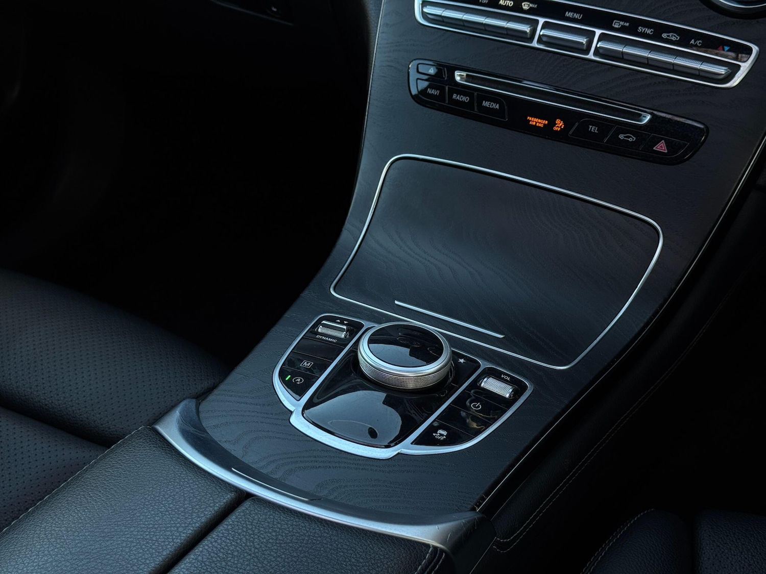 Used Mercedes-Benz GLC 2019 for sale - 76689266: Photo 39