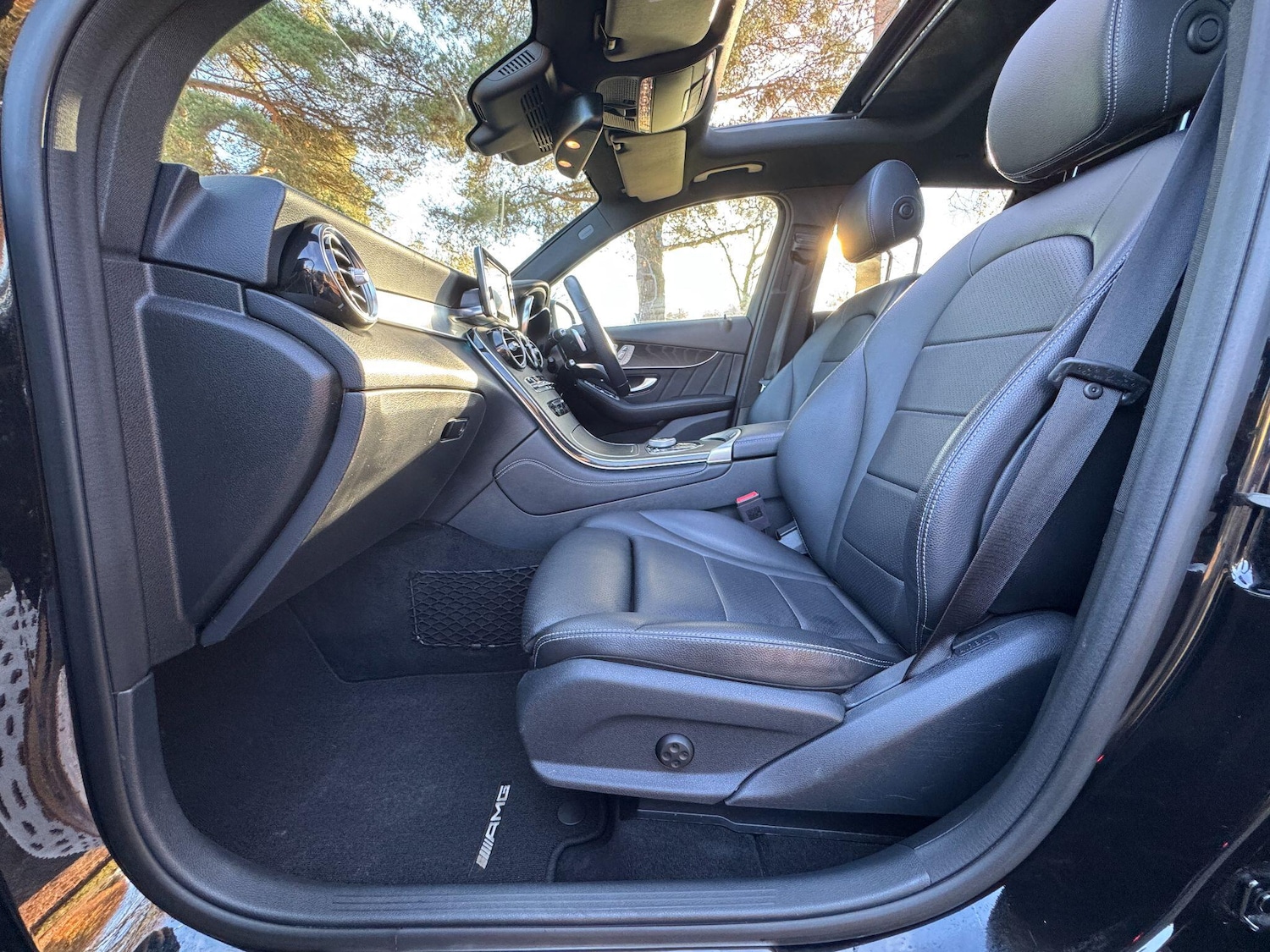 Used Mercedes-Benz GLC 2019 for sale - 76689266: Photo 59