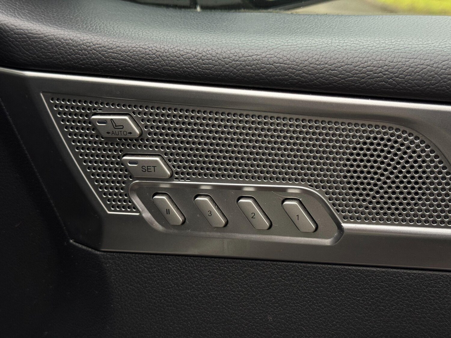 Used Ssangyong Rexton 2019 for sale - 77440299: Photo 32