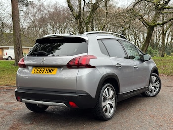 Used Peugeot 2008 2019 for sale - 76976191: Photo