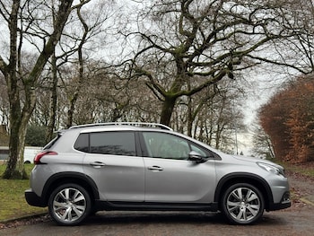 Used Peugeot 2008 2019 for sale - 76976191: Photo