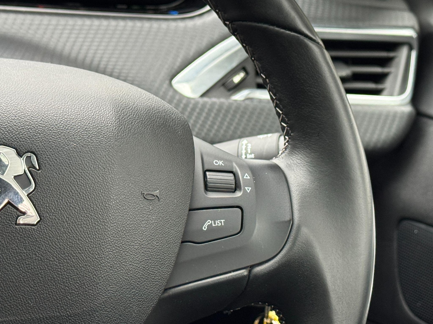 Used Peugeot 2008 2019 for sale - 76976191: Photo 46