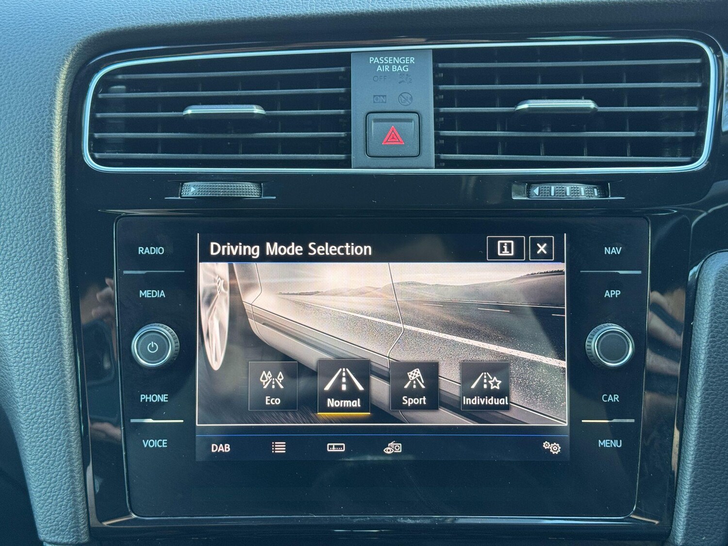 Used Volkswagen Golf 2020 for sale - 77853959: Photo 24