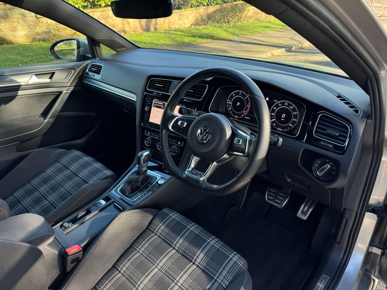 Used Volkswagen Golf 2020 for sale - 77853959: Photo 4