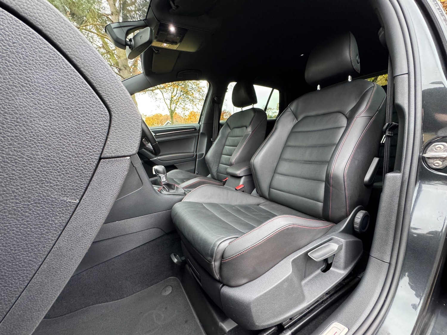 Used Volkswagen Golf 2016 for sale - 76537719: Photo 5