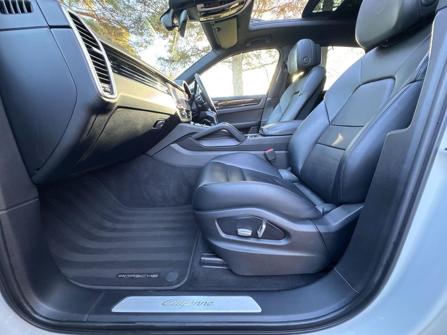 Used Porsche Cayenne 2019 for sale - 76727689: Photo 82