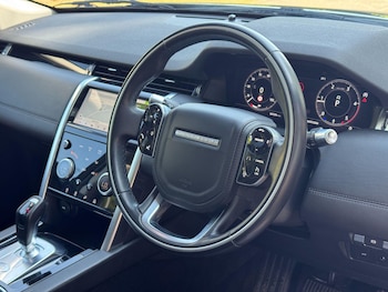 Used Land Rover Discovery Sport 2019 for sale - 79212840: Photo