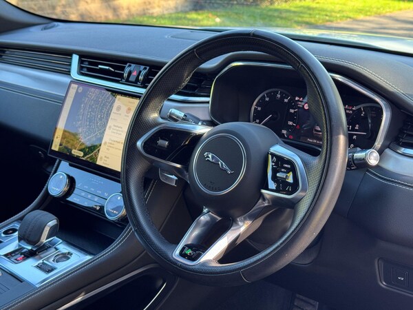 Used Jaguar F-Pace 2021 for sale - 76073139: Photo 15