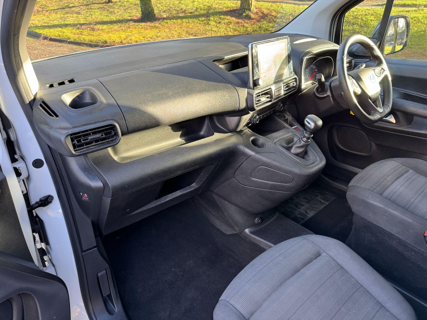 Used Vauxhall Combo Life 2022 for sale - 77400776: Photo 5